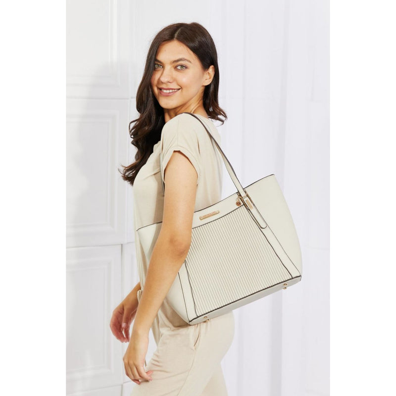 Nicole Lee USA Feeling Right Handbag Set